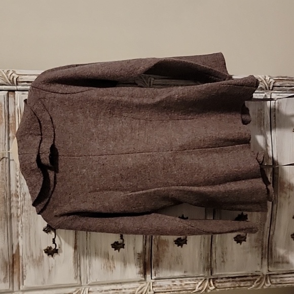 Wool Ruffle Jacket - Picture 3 of 4